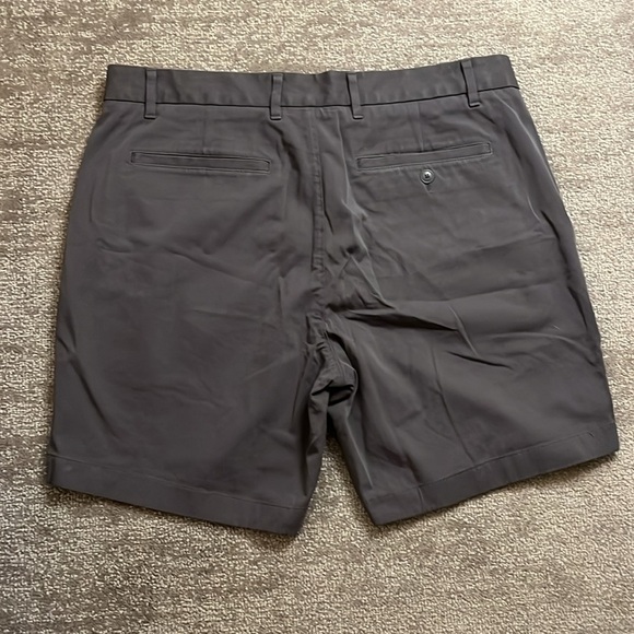 NWT Everlane Men’s The 7” Slim Fit Performance Chino Short in Gray Size 36 - Picture 7 of 9